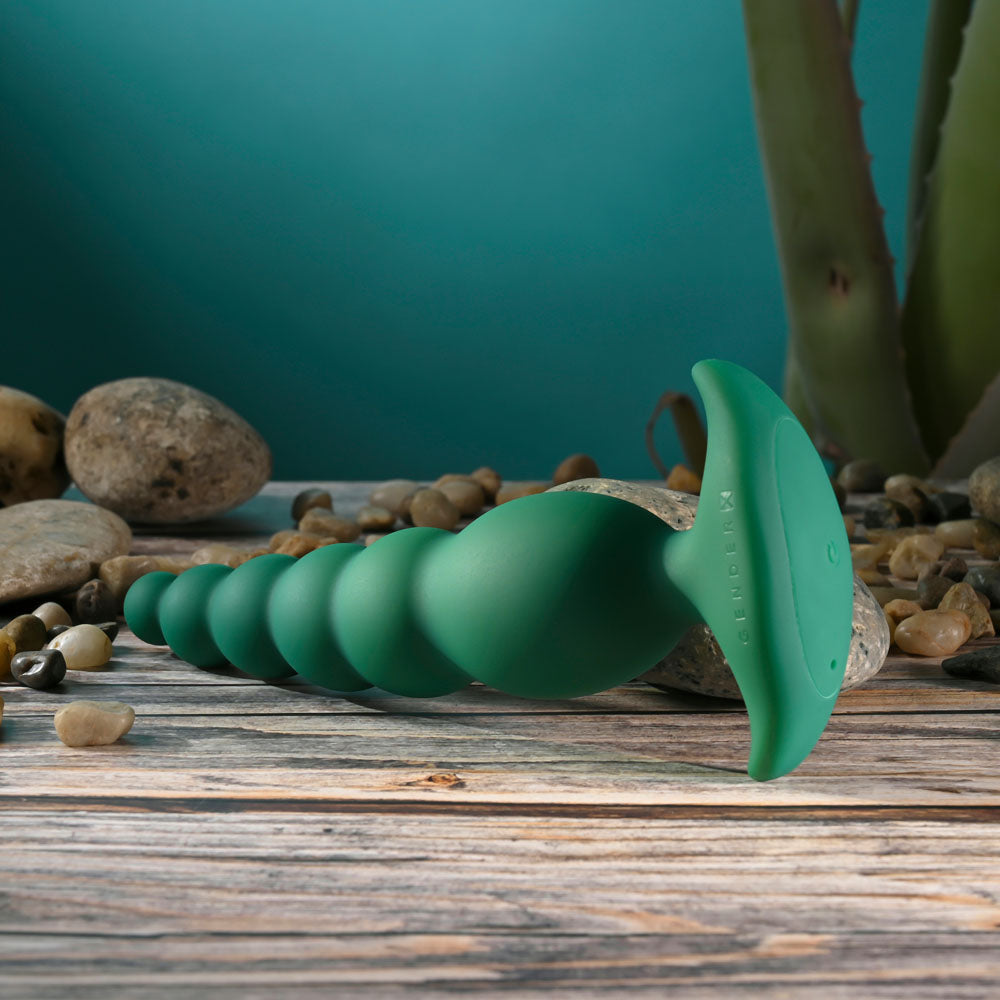 Gender X THE RATTLER - Green 17 cm USB Rechargeable Vibrating and Twirling Anal Plug