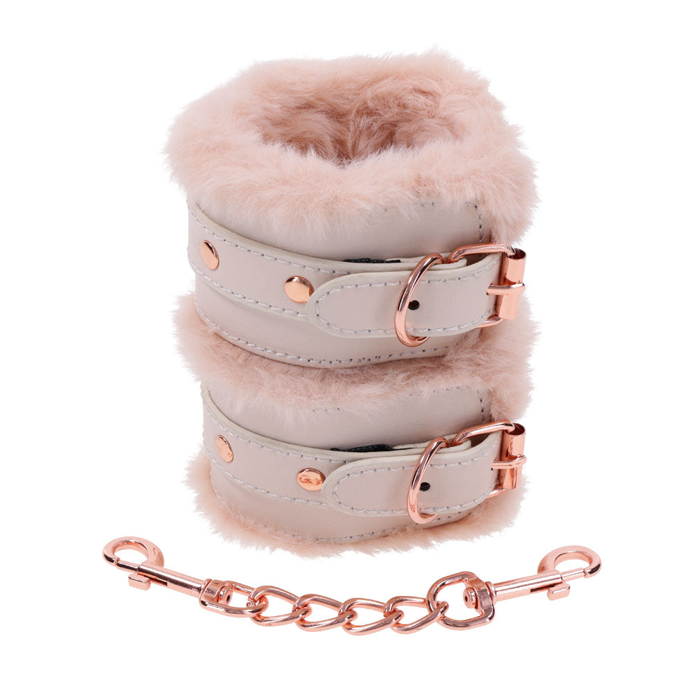 Sex & Mischief Peaches n CreaMe Fur Handcuffs - Peach Restraints
